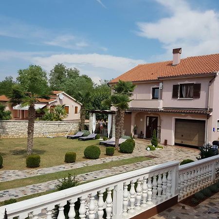 ברטוניגלה Ferienwohnung Mit 2 Schlafzimmer Oder Studio Apartment - Istrien-Fiorini מראה חיצוני תמונה